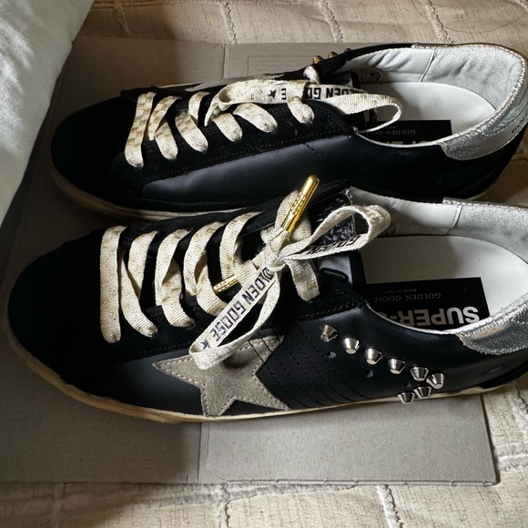 Golden goose black sneakers like new. - Picture 3 of 8